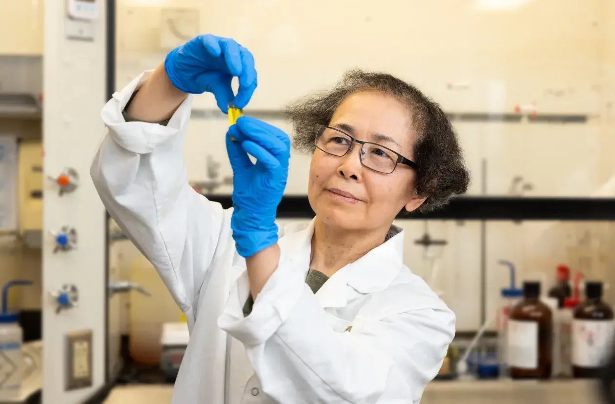 oil-vial-VC-hero-image