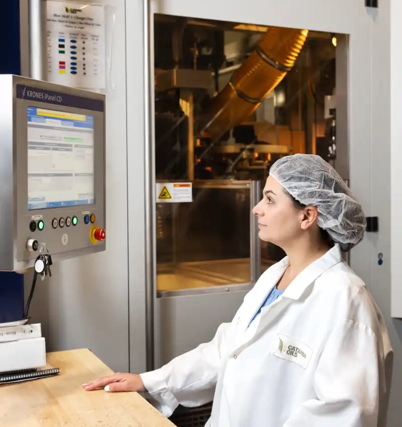 plant-blow-molder-LB