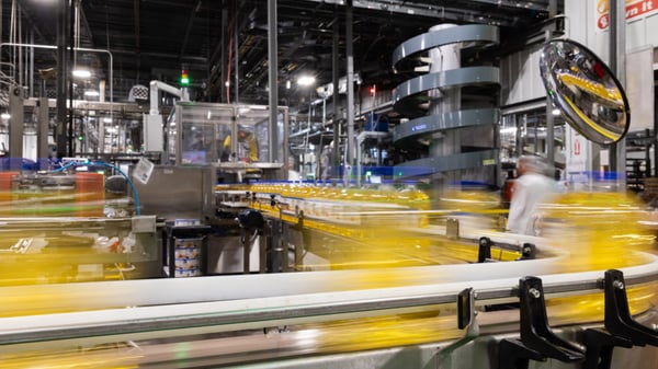 plant-retail-4-bottle-blur-alt-content